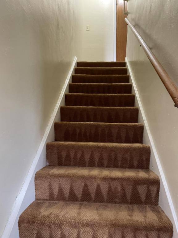 Townhouse for rent at 1017 Lilac St, Natrona Heights, PA 15065