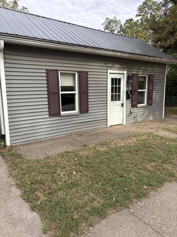 House for rent at 703 W 5th St, Muscatine, IA 52761