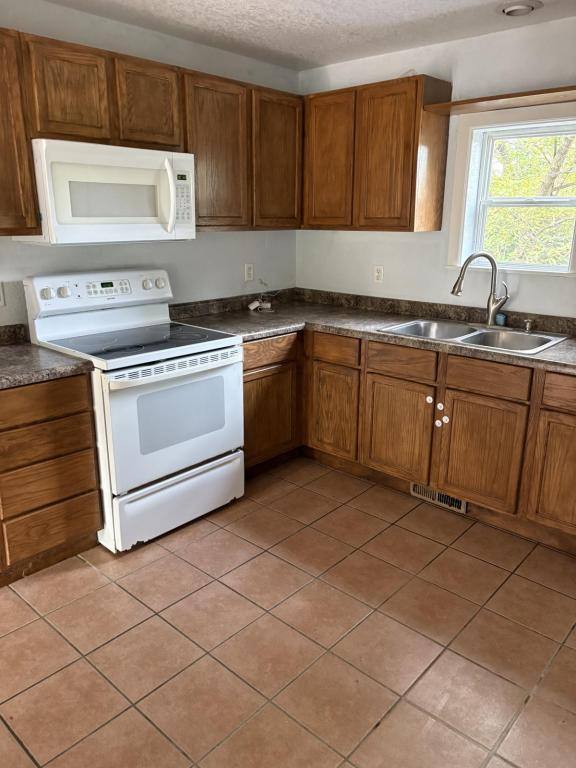 House for rent at 703 W 5th St, Muscatine, IA 52761