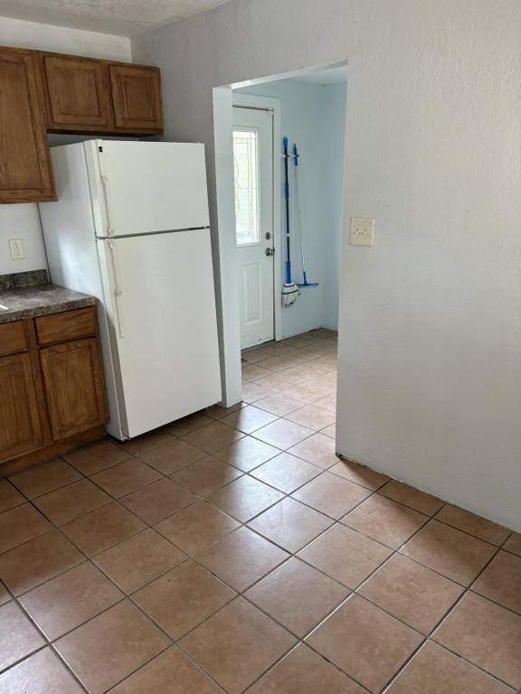 House for rent at 703 W 5th St, Muscatine, IA 52761