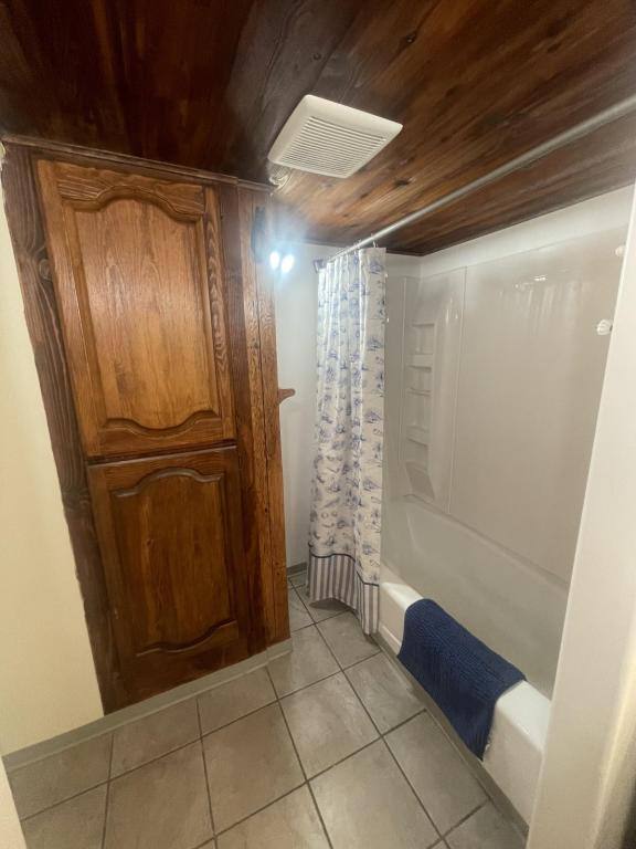 House for rent at 426 S 9th St, Coos Bay, OR 97420