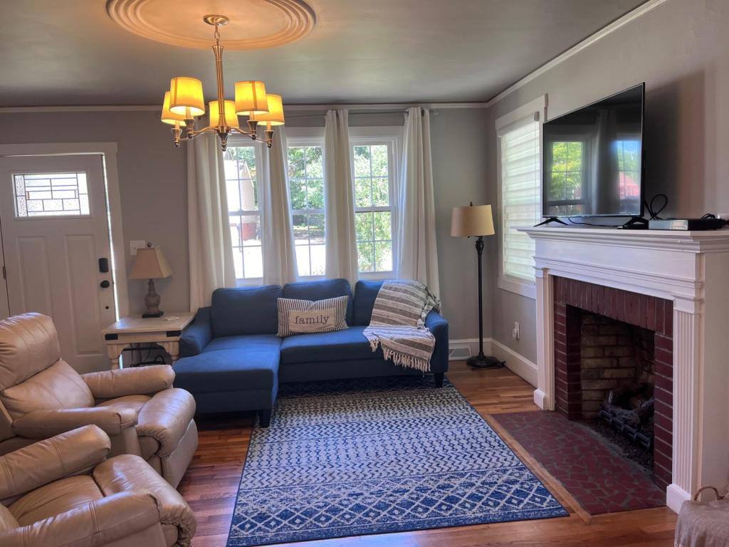 House for rent at 406 S B St, Easley, SC 29640