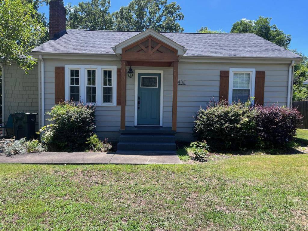 House for rent at 406 S B St, Easley, SC 29640