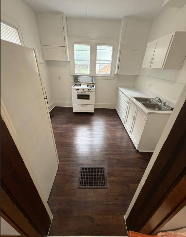 Apartment for rent at 3903 University Ave #1, Des Moines, IA 50311
