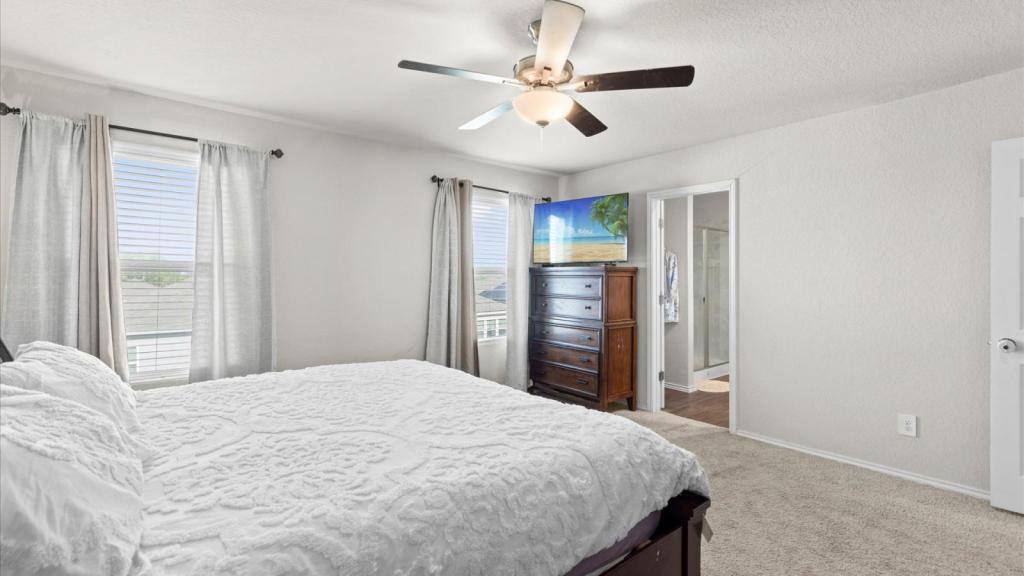 House for rent at 10431 Lateleaf Oak, San Antonio, TX 78223