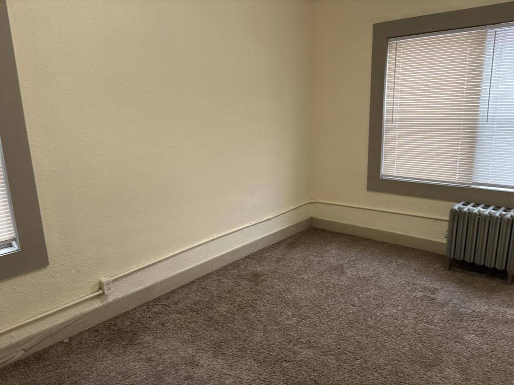 Apartment for rent at 2813 Cottage Grove Ave, Des Moines, IA 50311