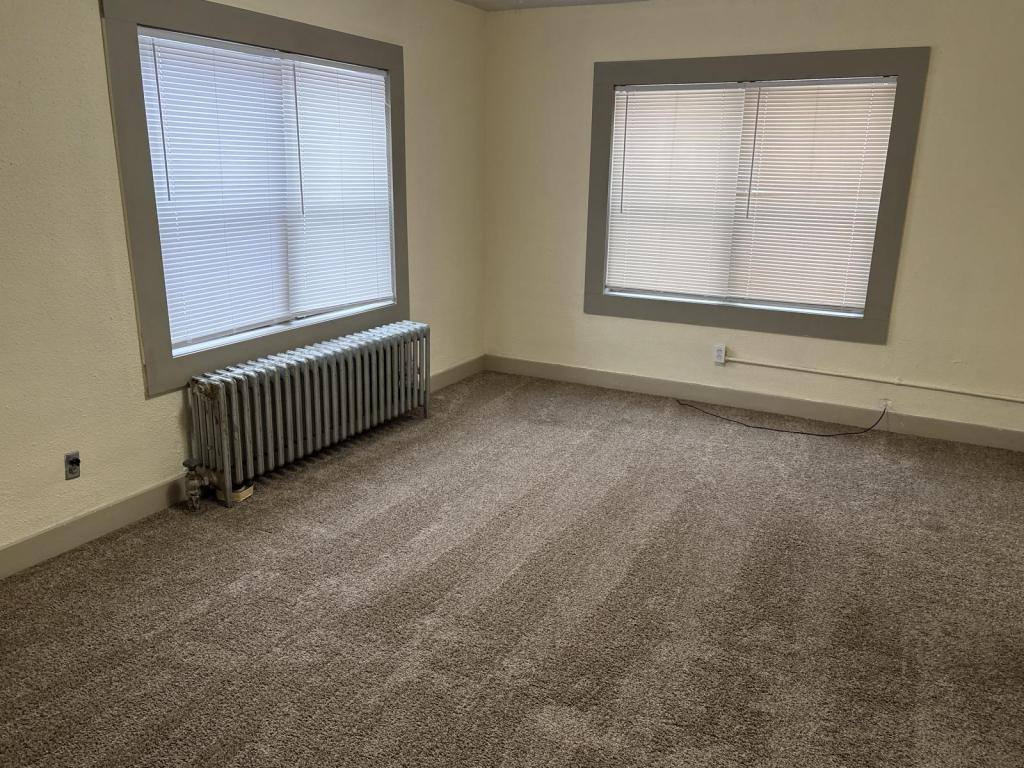 Apartment for rent at 2813 Cottage Grove Ave, Des Moines, IA 50311