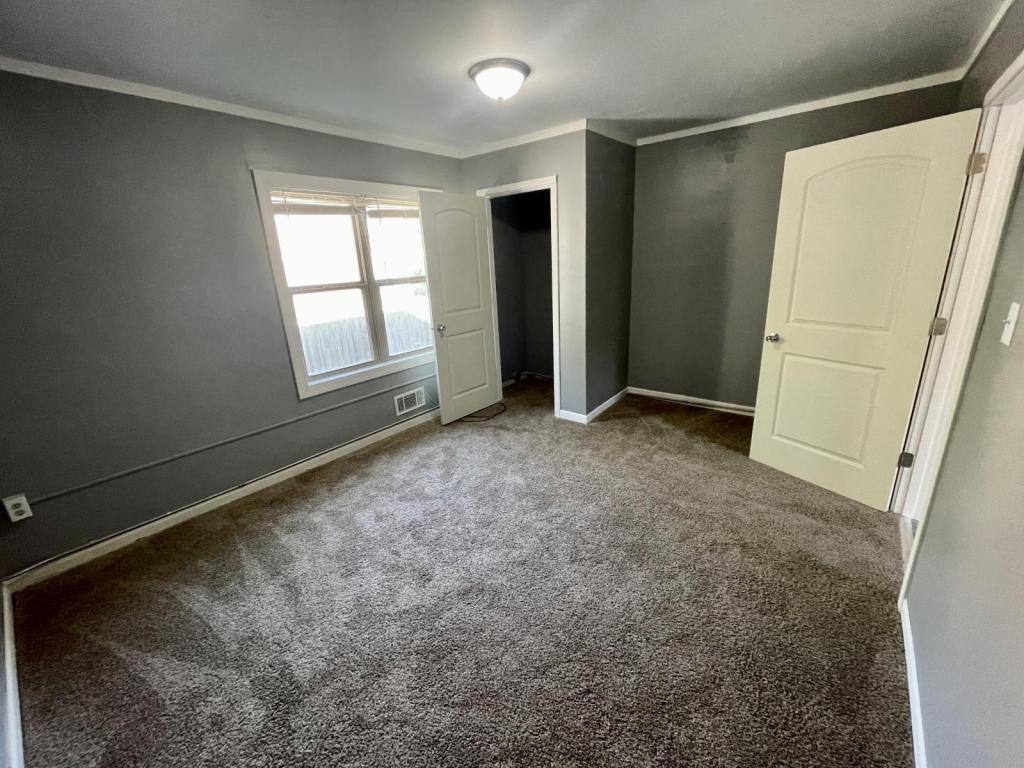 Apartment for rent at 2813 Cottage Grove Ave #2, Des Moines, IA 50311