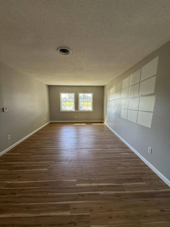 Townhouse for rent at 600 Pine St, Sikeston, MO 63801