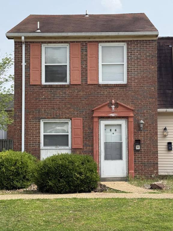 Townhouse for rent at 600 Pine St, Sikeston, MO 63801