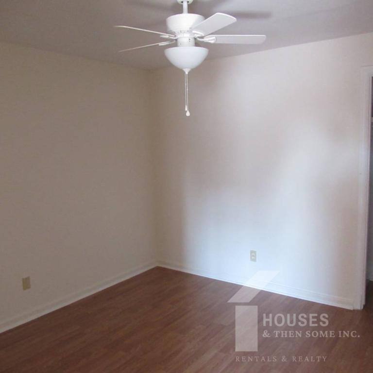 Apartment for rent at 601 W Floyd Baker Blvd #1C, Gaffney, SC 29341