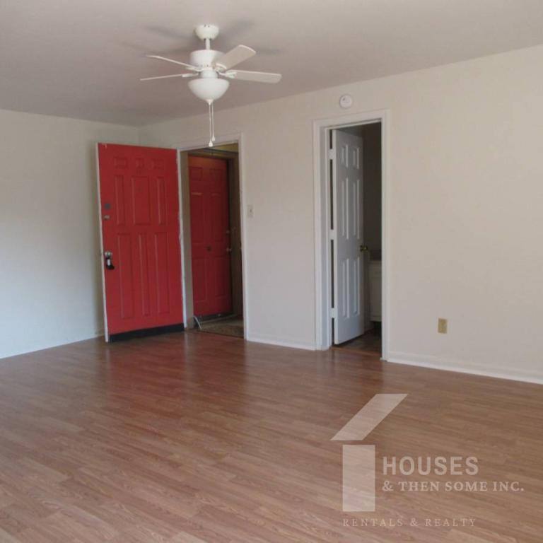 Apartment for rent at 601 W Floyd Baker Blvd #1C, Gaffney, SC 29341