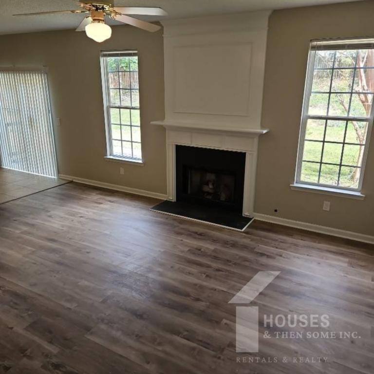 House for rent at 210 Stapleford Park Dr, Greenville, SC 29607