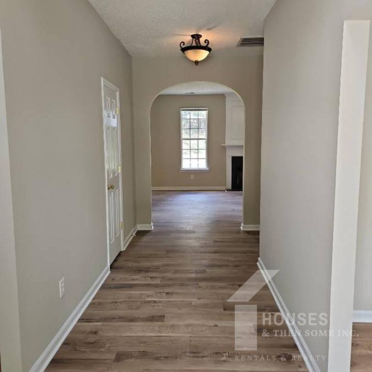House for rent at 210 Stapleford Park Dr, Greenville, SC 29607