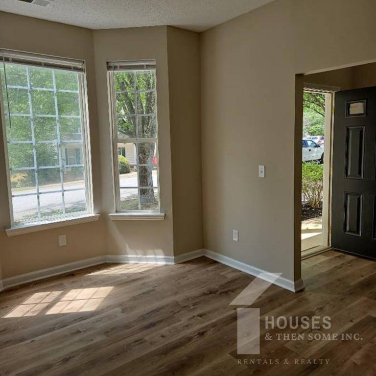 House for rent at 210 Stapleford Park Dr, Greenville, SC 29607