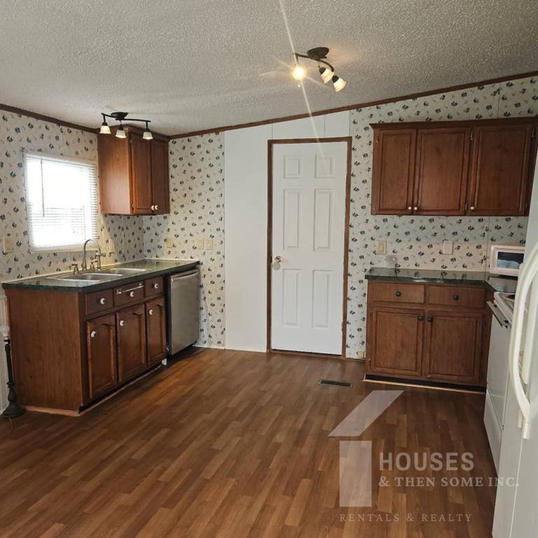 House for rent at 9 Gilreath St, Greenville, SC 29609