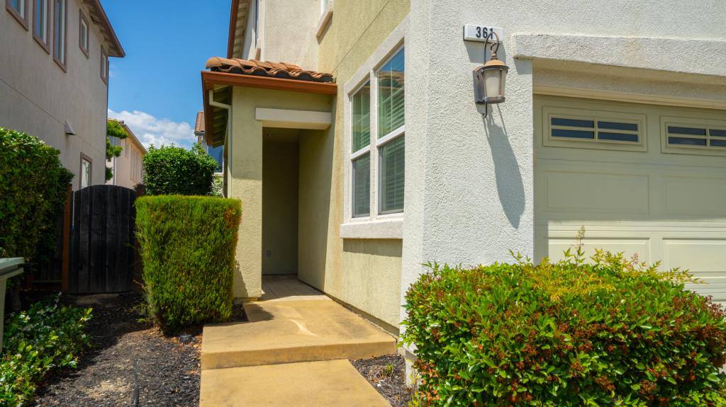 Townhouse for rent at 361 Gabiano Court, Vacaville, CA 95687
