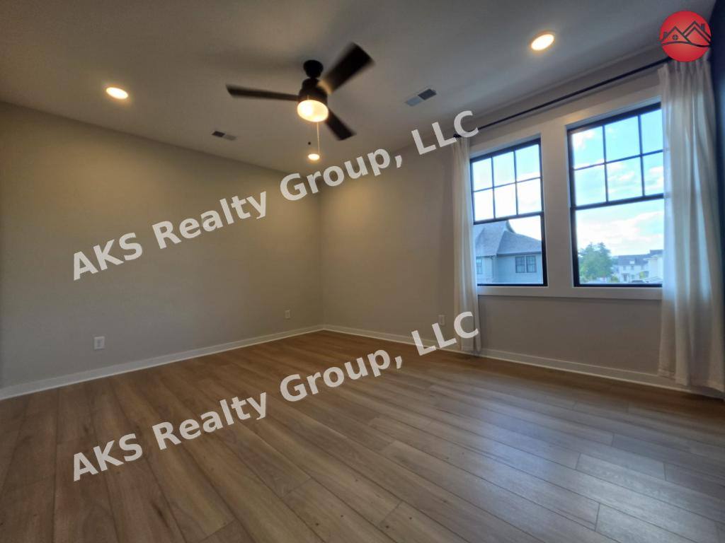 Townhouse for rent at 1164 Windsor Square, Birmingham, AL 35242
