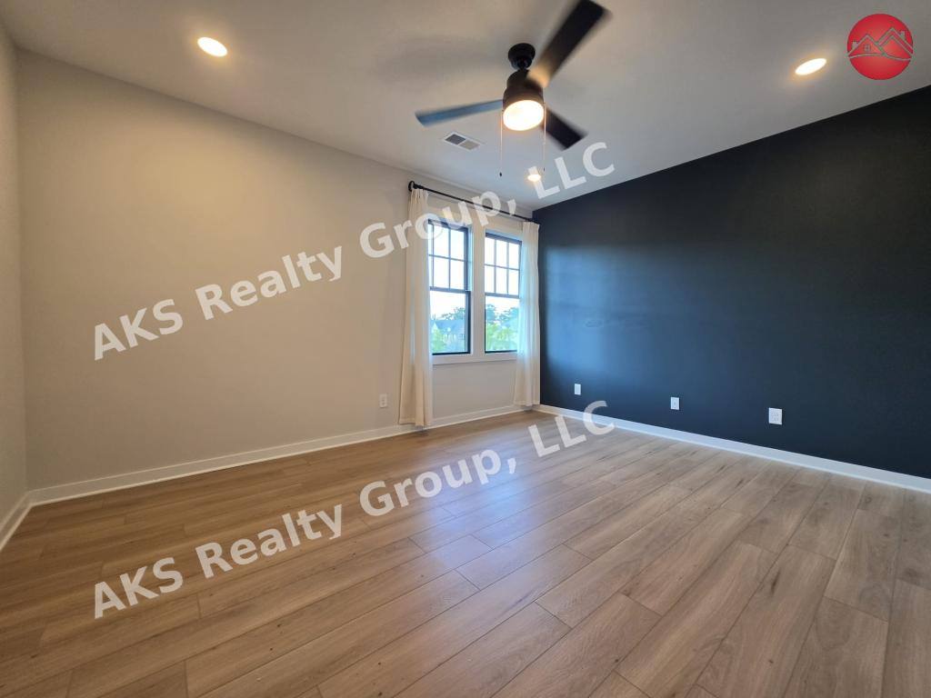 Townhouse for rent at 1164 Windsor Square, Birmingham, AL 35242