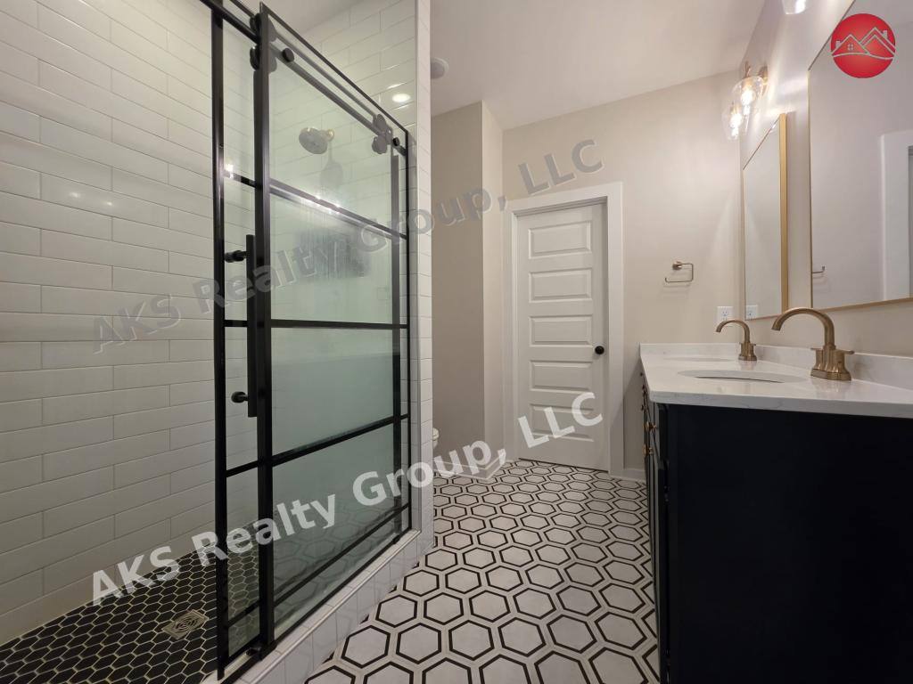 Townhouse for rent at 1164 Windsor Square, Birmingham, AL 35242