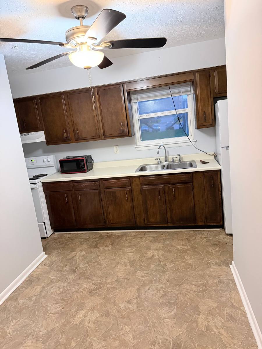 Apartment for rent at 3204 Fordhaven Rd #1, Louisville, KY 40214