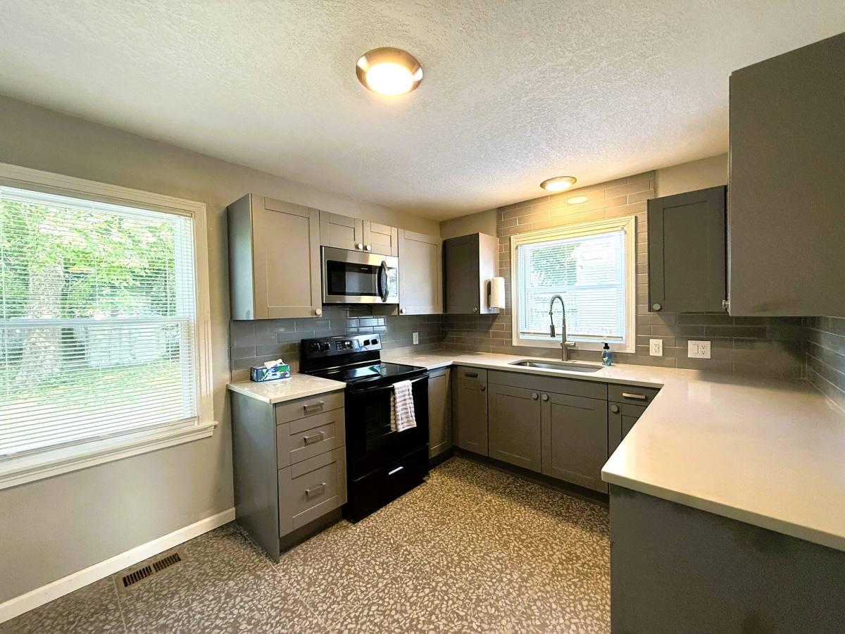 House for rent at 2037 S Laura, Wichita, KS 67211