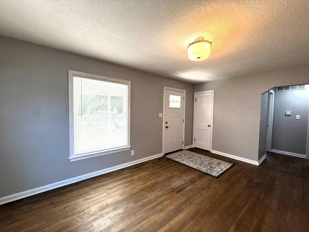 House for rent at 2037 S Laura, Wichita, KS 67211
