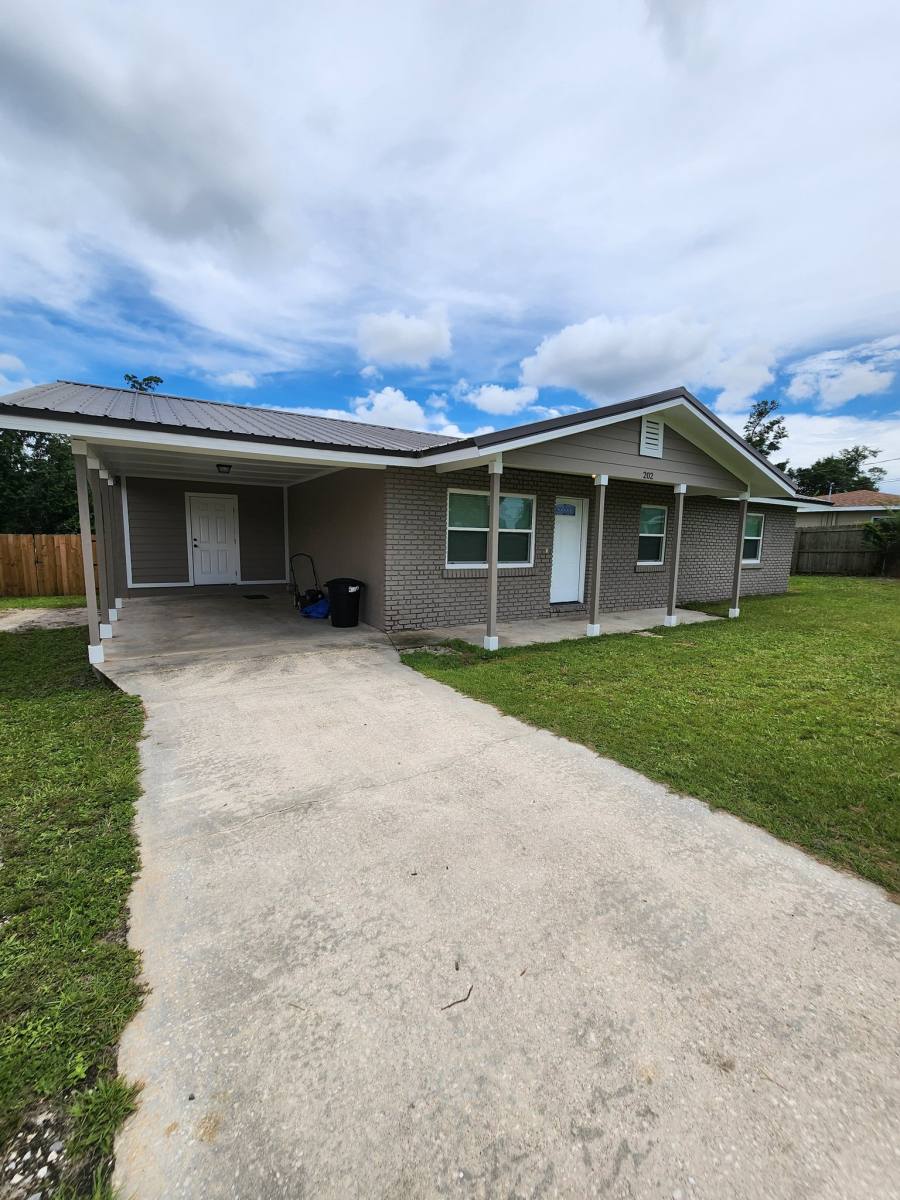 House for rent at 202 Hill Dr, Panama City, FL 32404