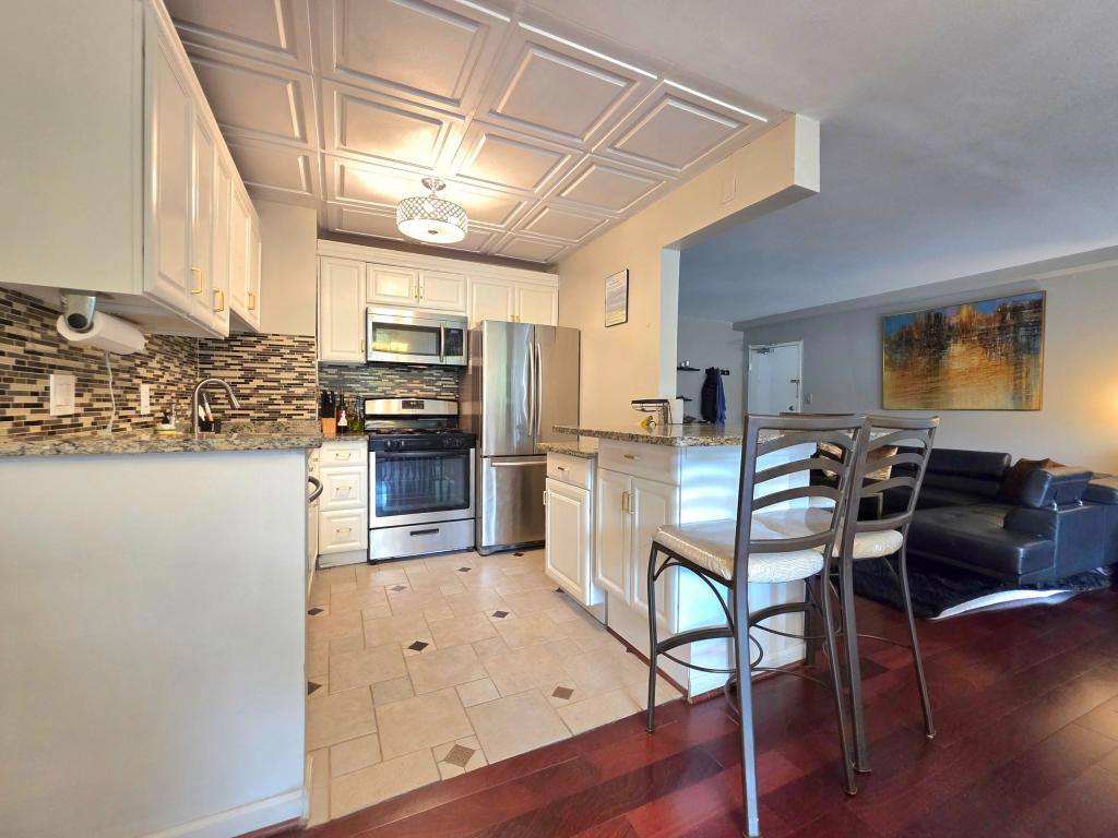 Condo for rent at 16 S Van Dorn St #101, Alexandria, VA 22304