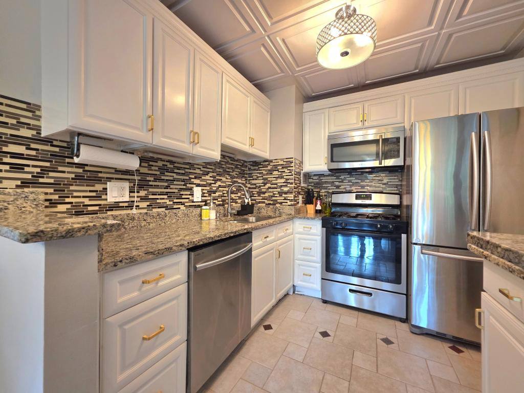 Condo for rent at 16 S Van Dorn St #101, Alexandria, VA 22304