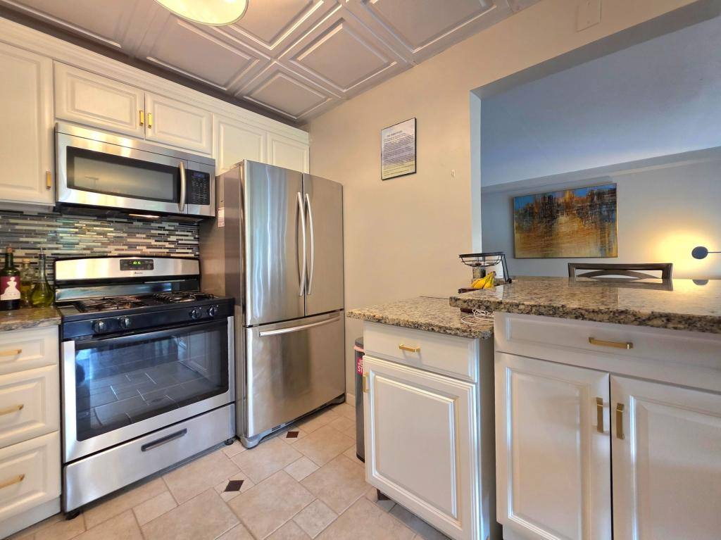 Condo for rent at 16 S Van Dorn St #101, Alexandria, VA 22304