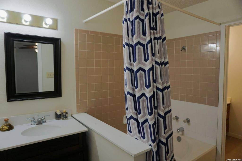 House for rent at 8435 Forest Ridge Dr, San Antonio, TX 78239
