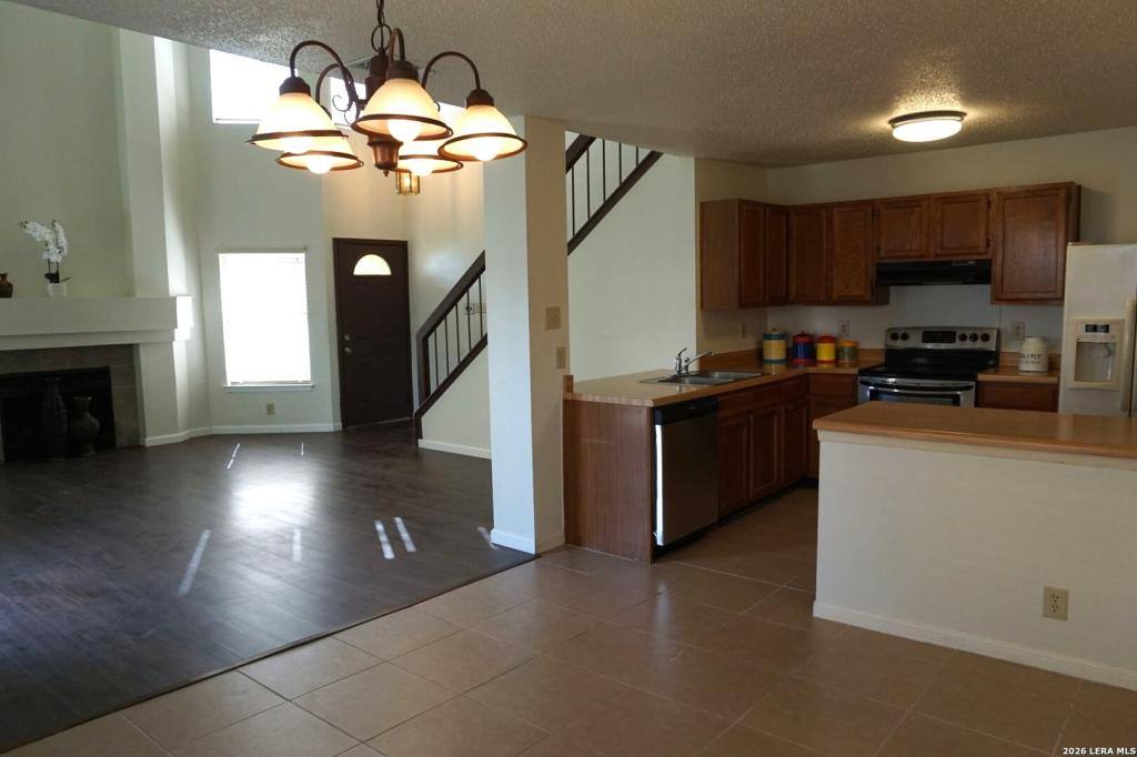 House for rent at 8435 Forest Ridge Dr, San Antonio, TX 78239