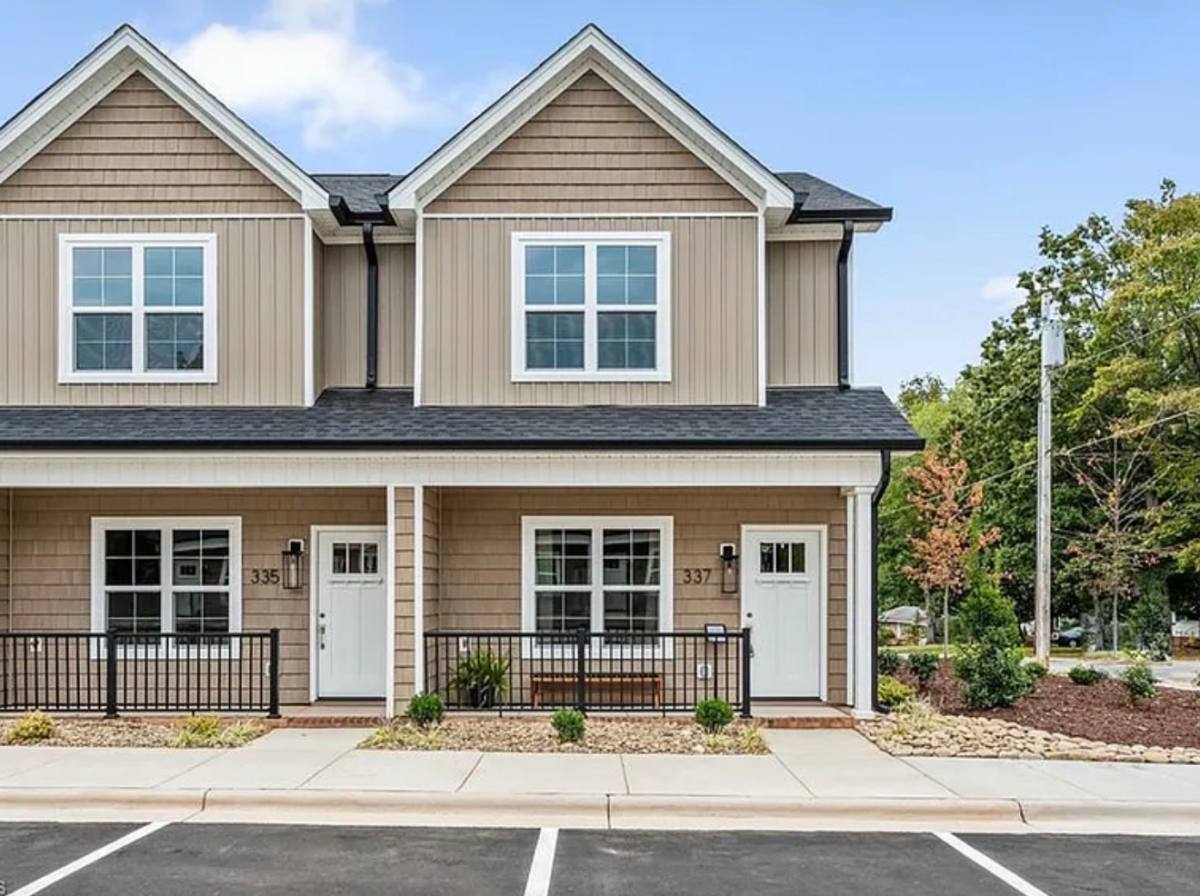 Townhouse for rent at 311 Rockspring Rd, High Point, NC 27262