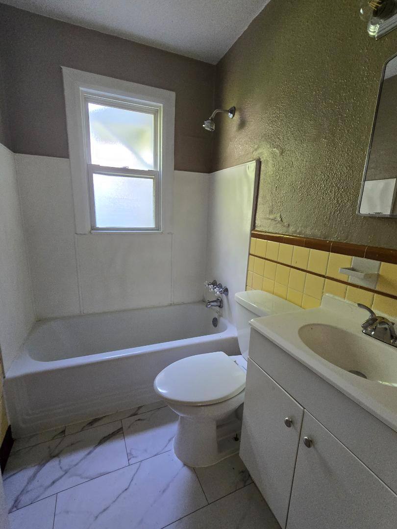 House for rent at 7008 Paisley Dr Ave, Saint Louis, MO 63136