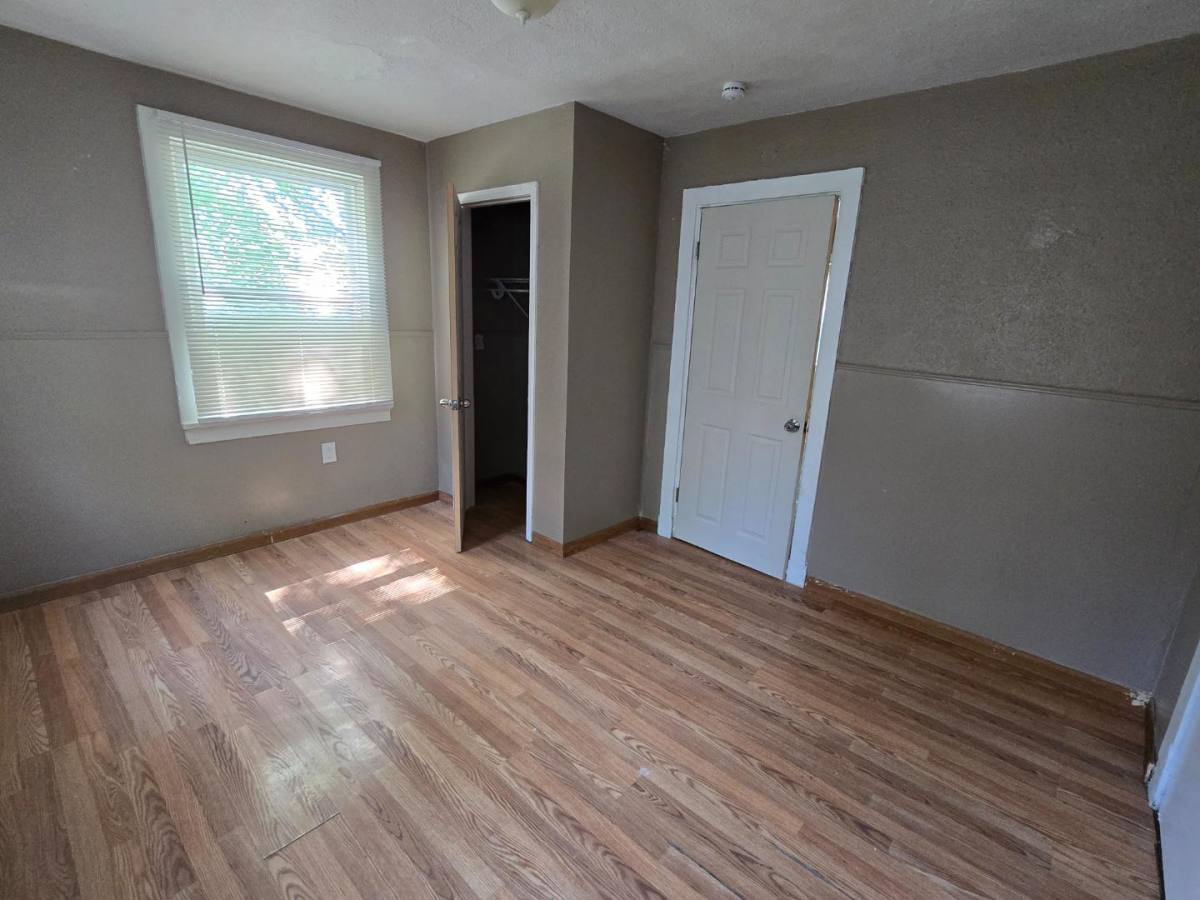 House for rent at 240 McAlpine Dr, Saint Louis, MO 63137