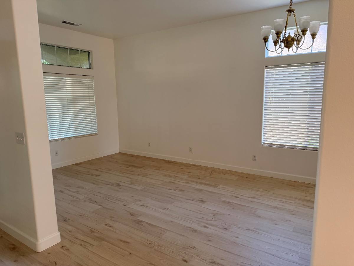 House for rent at 6200 N Stockdale Dr, Fresno, CA 93722