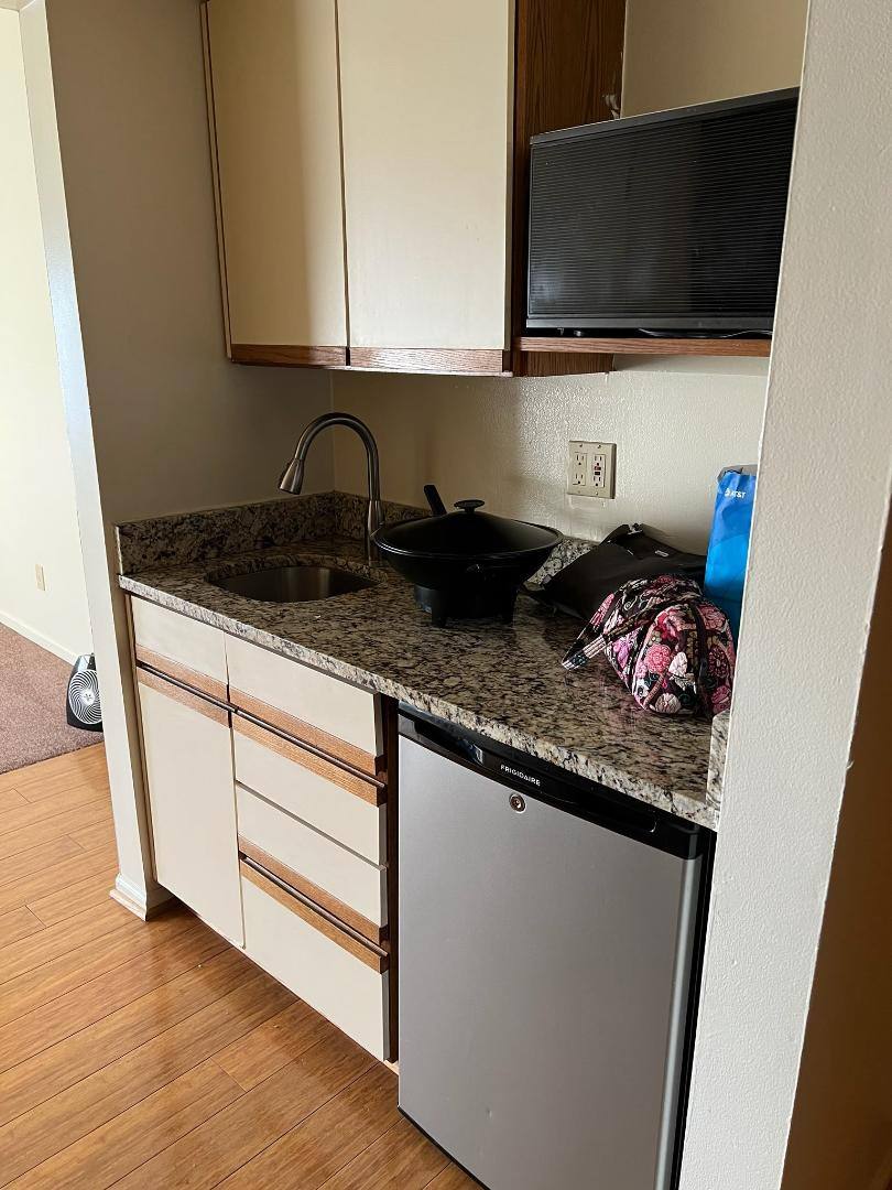 Apartment for rent at 226 W Michigan Ave #6, Ypsilanti, MI 48197
