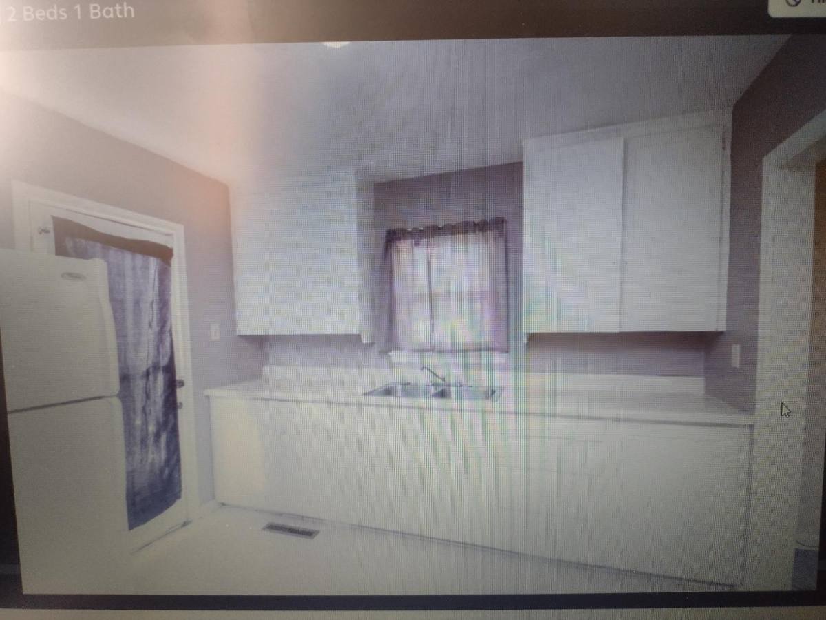 House for rent at 321 W Ave #B, Hutchinson, KS 67501