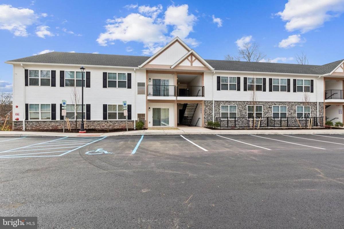 Apartment for rent at 905 Forest Lane #205, Schwenksville, PA 19473