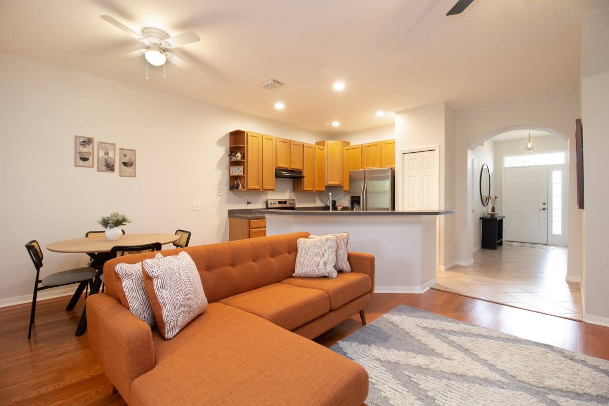 Townhouse for rent at 608 Black Lion Dr NE, St. Petersburg, FL 33716