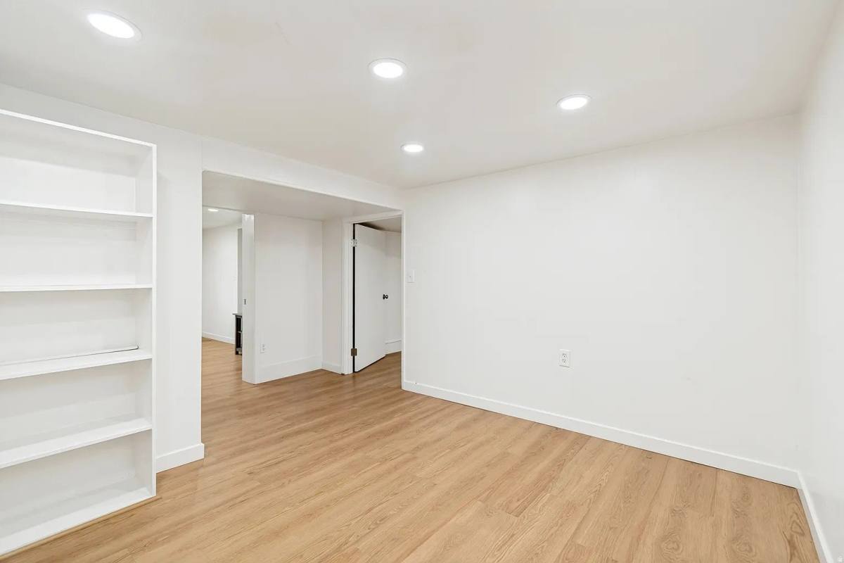 Apartment for rent at 8947 S 500 E, Sandy, UT 84070