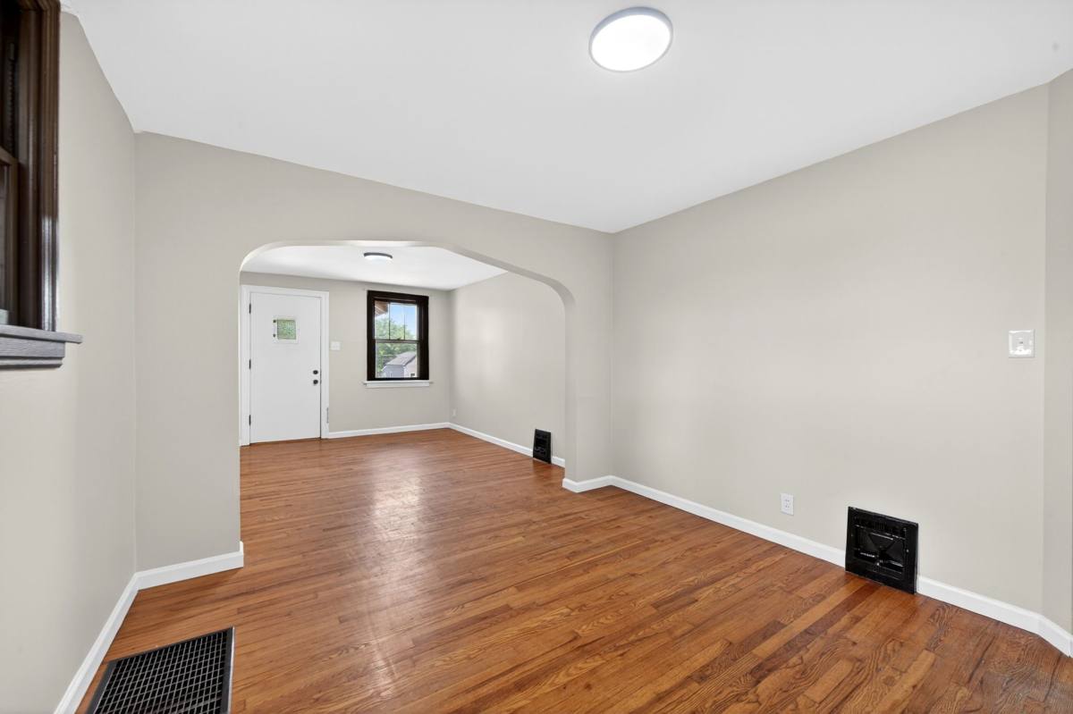House for rent at 304 Bayless Ave, Saint Louis, MO 63125