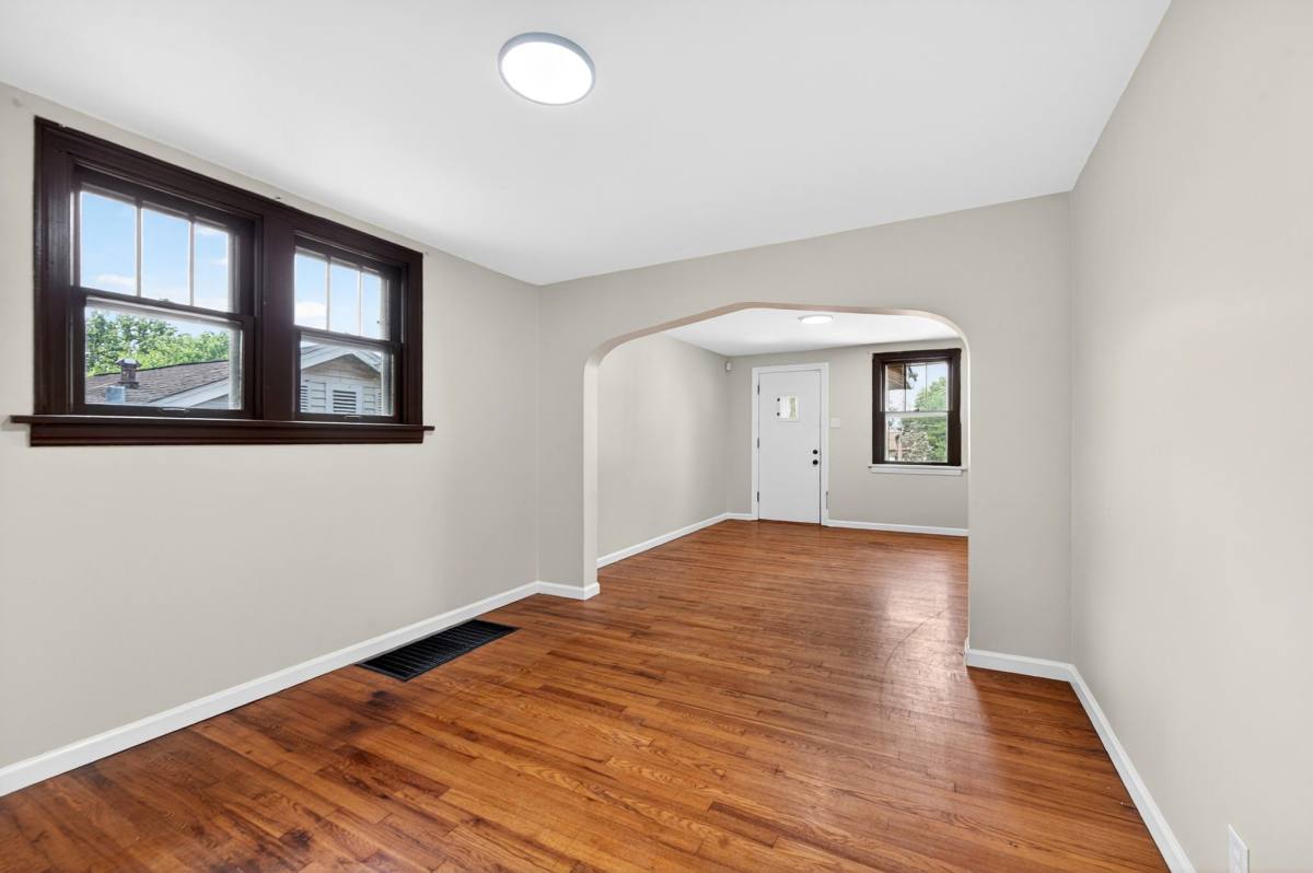House for rent at 304 Bayless Ave, Saint Louis, MO 63125
