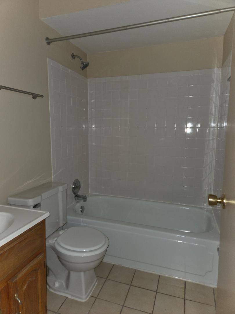 Apartment for rent at 3932-3936 Banks Rd #2, Cincinnati, OH 45245