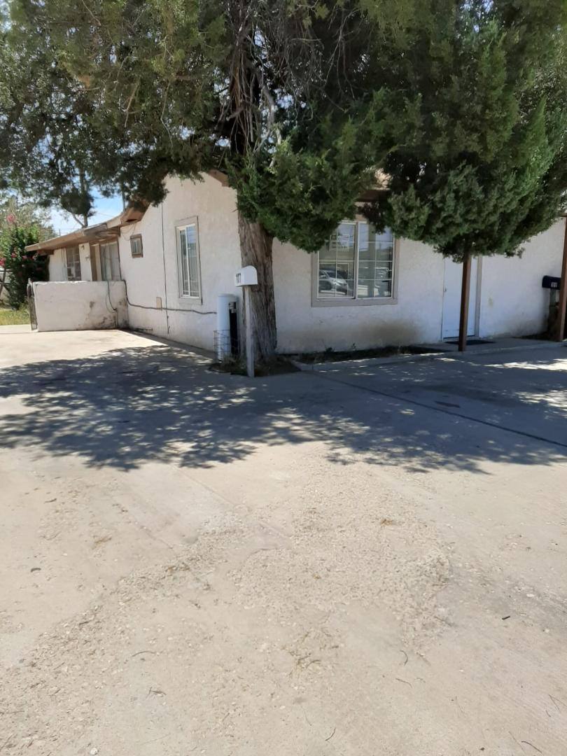 Apartment for rent at 109 W Dunnam St #1, Hobbs, NM 88240