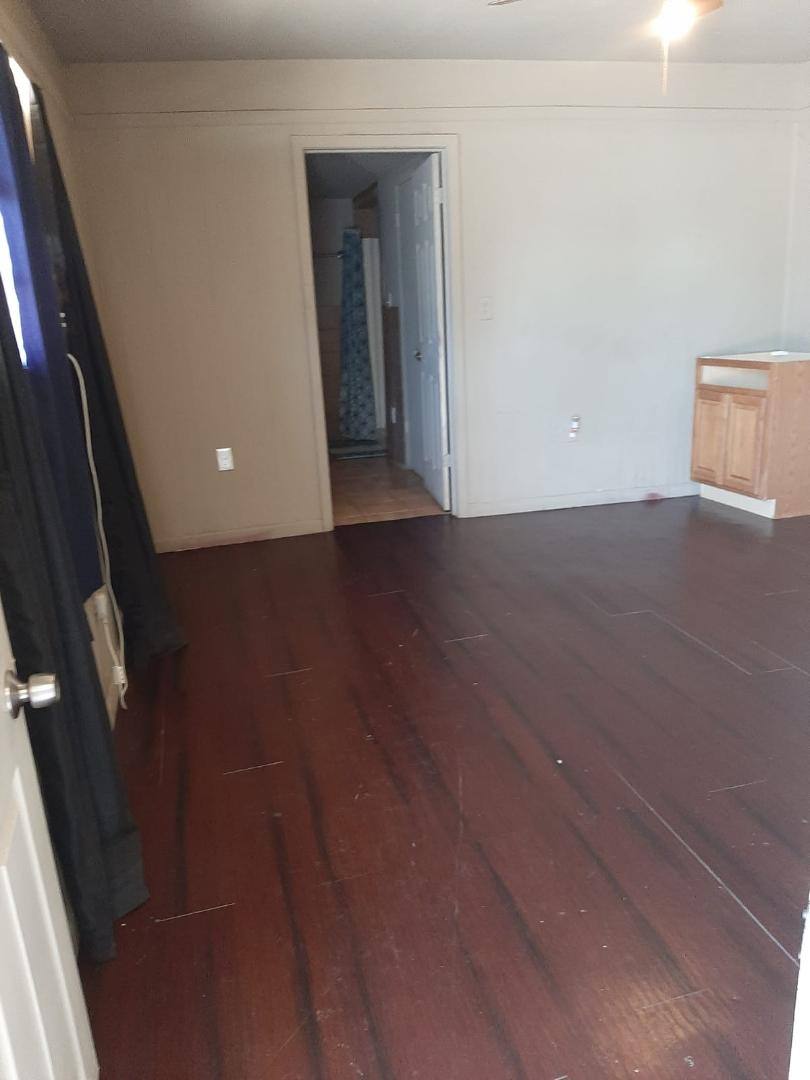 Apartment for rent at 109 W Dunnam St #1, Hobbs, NM 88240