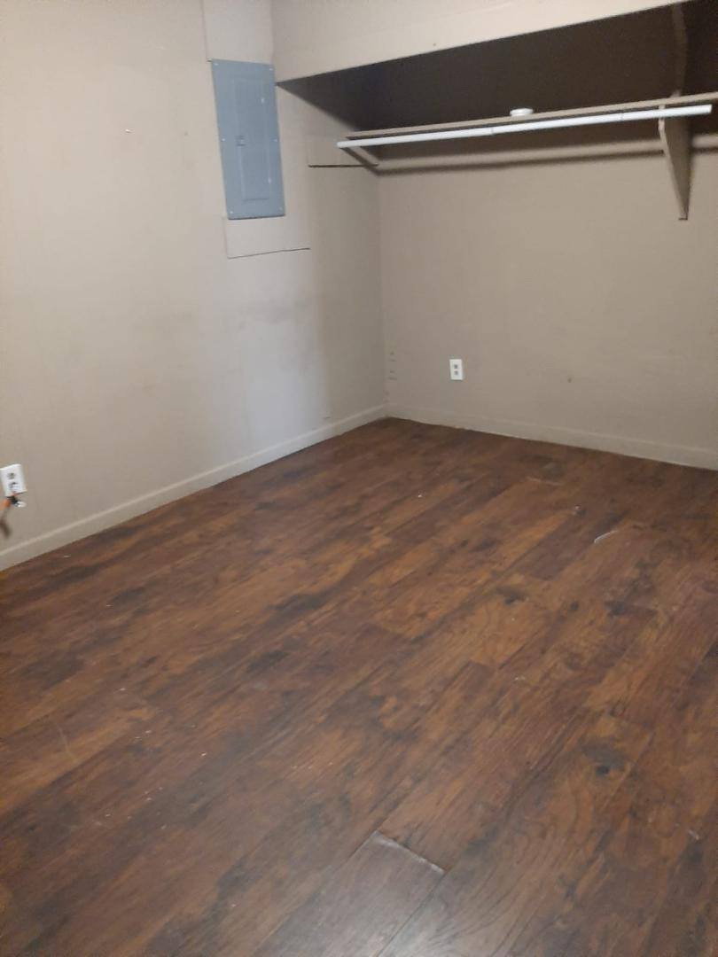 Apartment for rent at 109 W Dunnam St #1, Hobbs, NM 88240