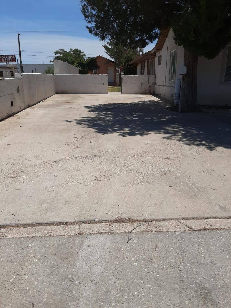 Apartment for rent at 109 W Dunnam St #1, Hobbs, NM 88240
