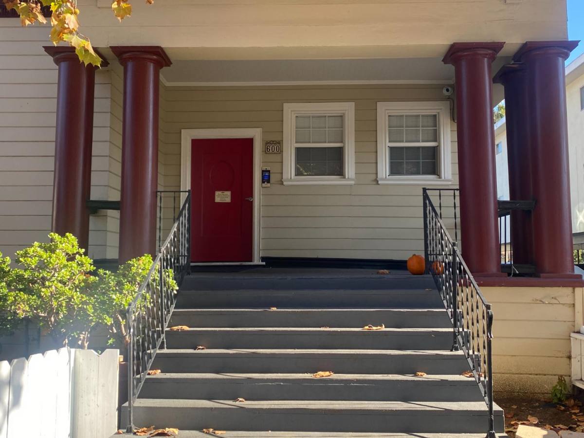 Apartment for rent at 600 S 9th St #6, San Jose, CA 95112